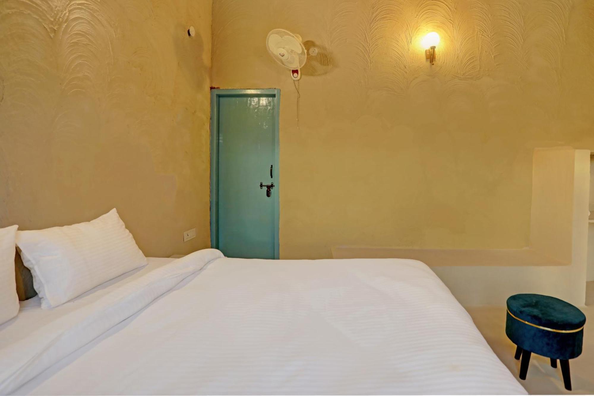 Hotel O The Mud House Bhundsi Exteriör bild